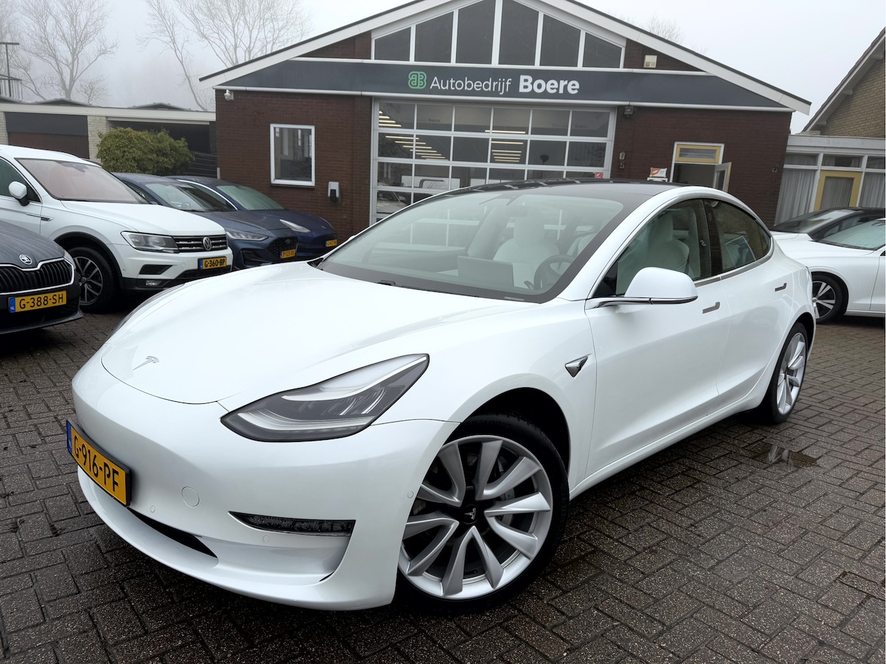 Tesla Model 3 - Long Range RWD Long Range AWD Trekhaak, 19'' 'Lmv, Panoramadak - AutoWereld.nl