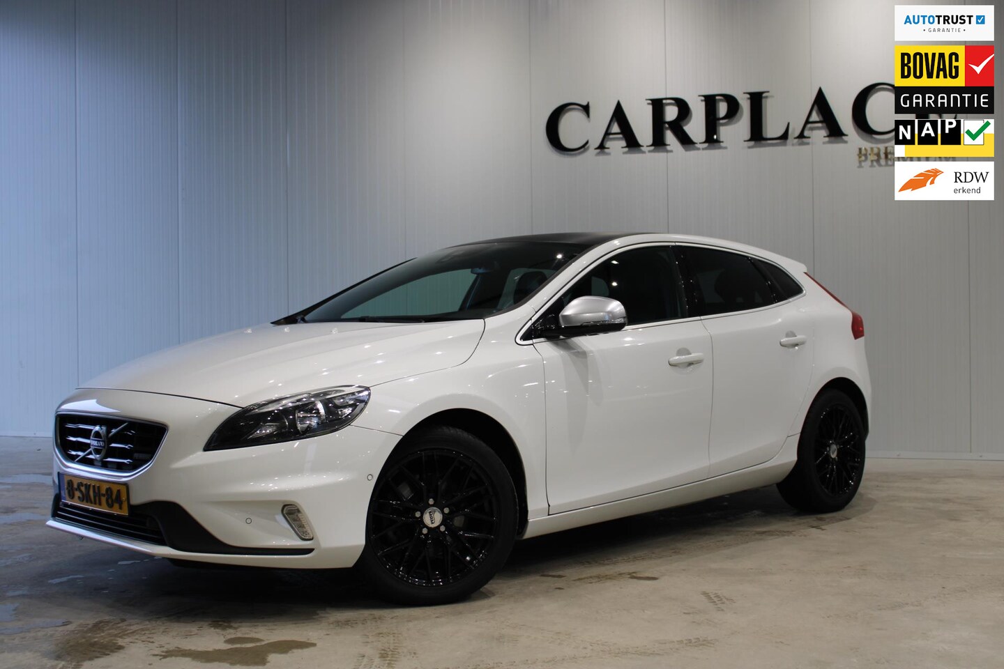 Volvo V40 - 1.6 T3 R-Design-NAP - AutoWereld.nl