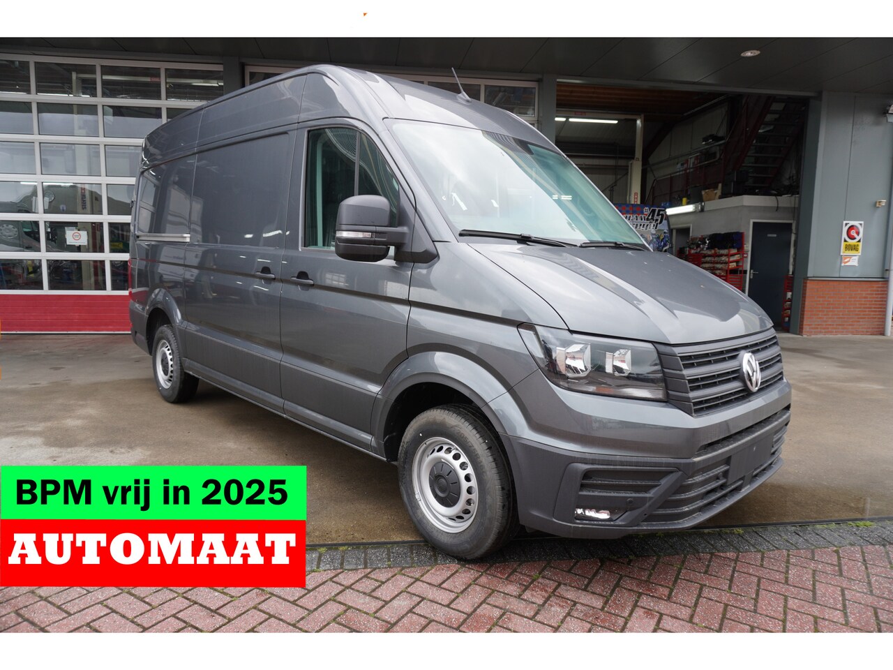 Volkswagen Crafter - 35 2.0 TDI 141 PK L3H3 Automaat Nr. V042 | Airco | Cruise | Navi - AutoWereld.nl