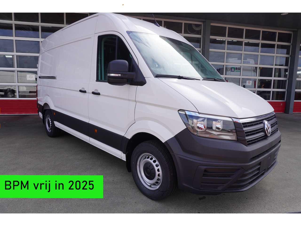 Volkswagen Crafter - 35 2.0 TDI 140PK L3H3 Achterwiel Aandrijving DEMO Nr. V149 | Airco | Cruise | Apple CP & A - AutoWereld.nl