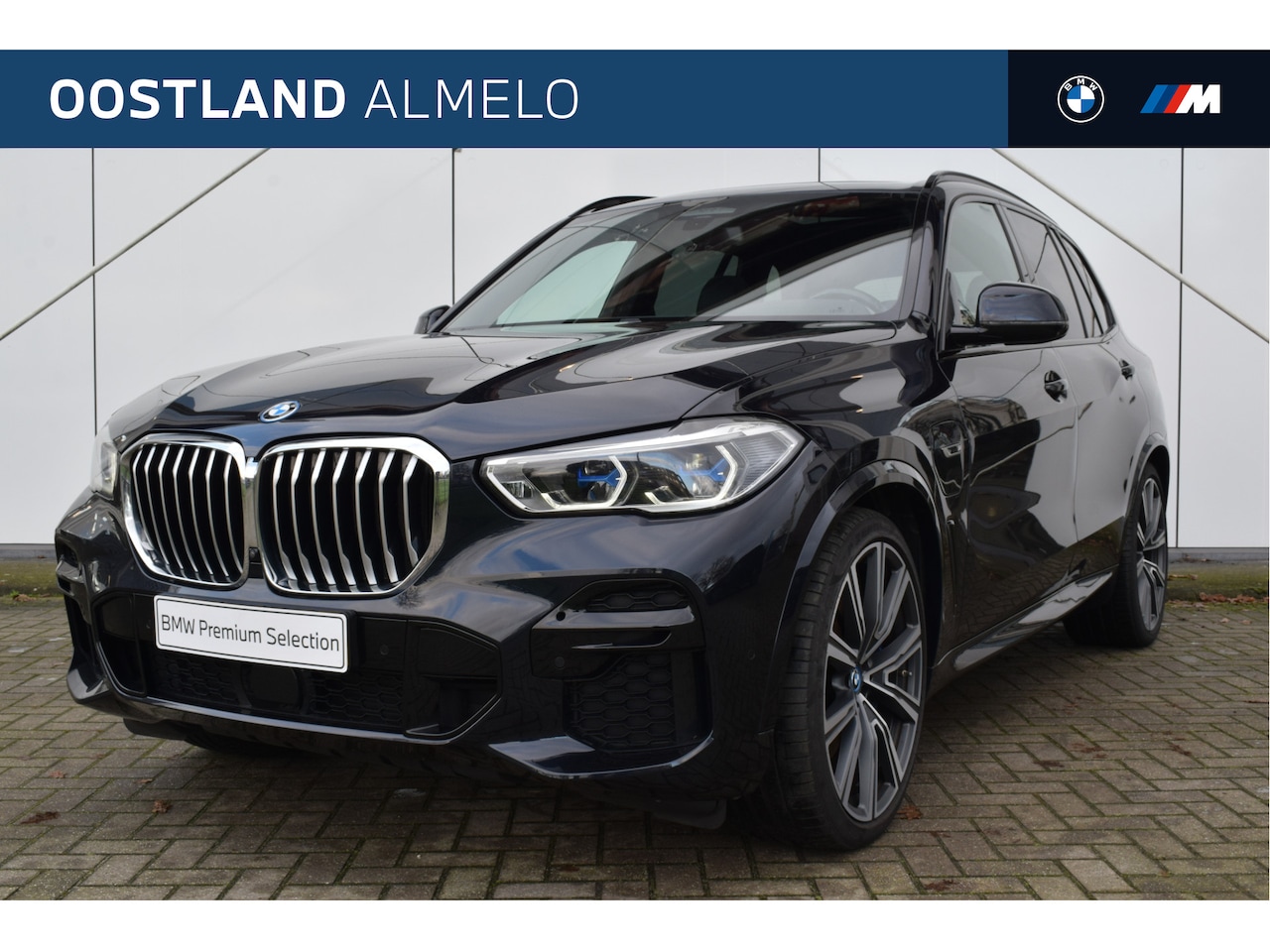 BMW X5 - xDrive45e High Executive M Sport Automaat / Panoramadak / Trekhaak / Adaptive Air Suspensi - AutoWereld.nl