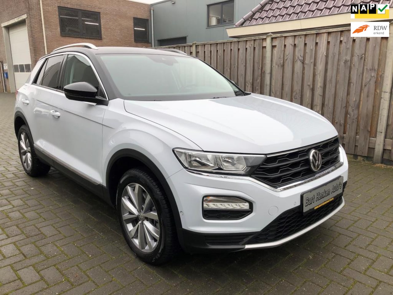 Volkswagen T-Roc - 1.5 TSI Style ACT DSG - AutoWereld.nl