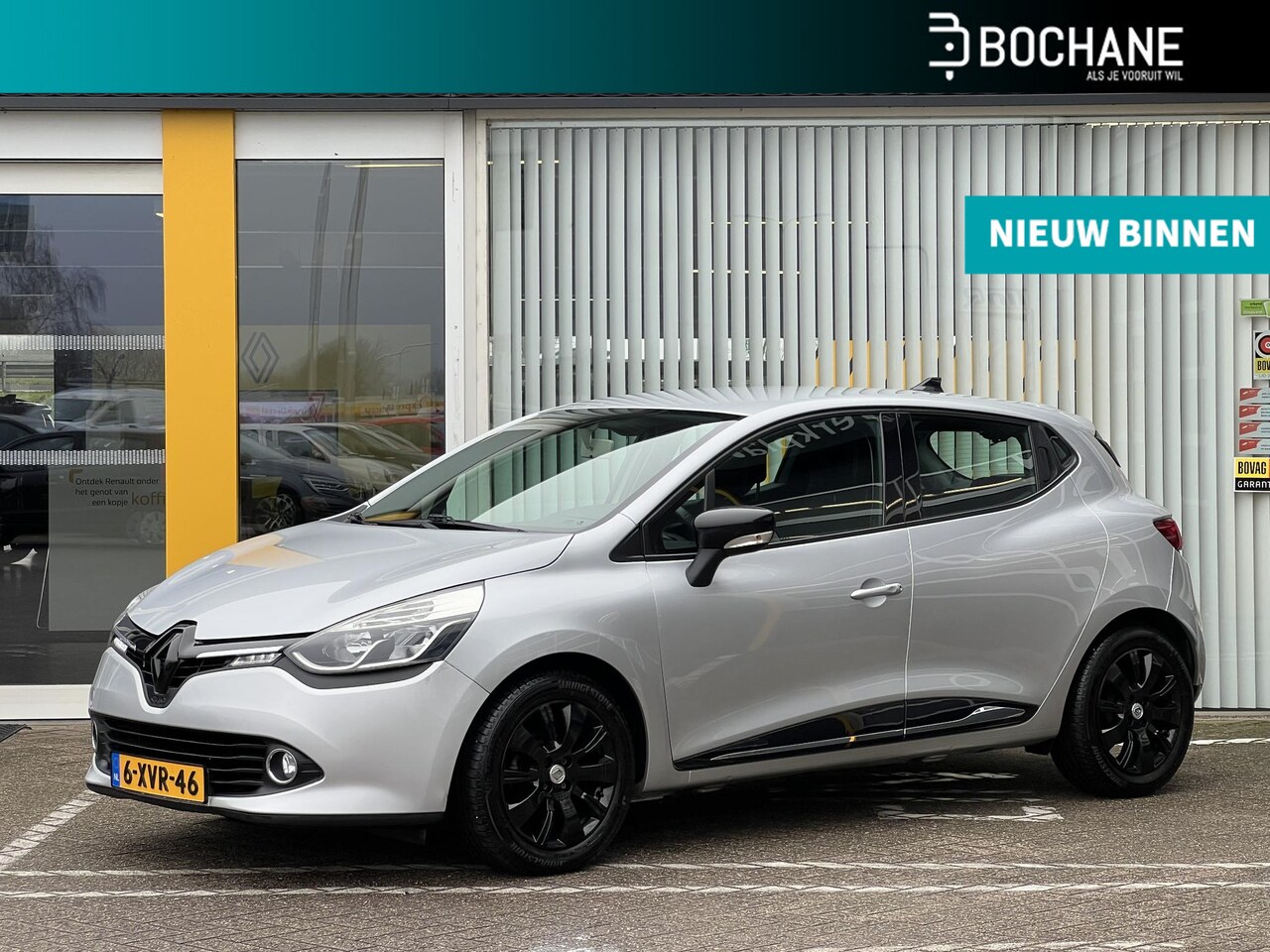 Renault Clio - 1.2 16V Expression | Trekhaak | Navigatie | Airco | Cruise Control | Lichtmetaal | BT-Tele - AutoWereld.nl