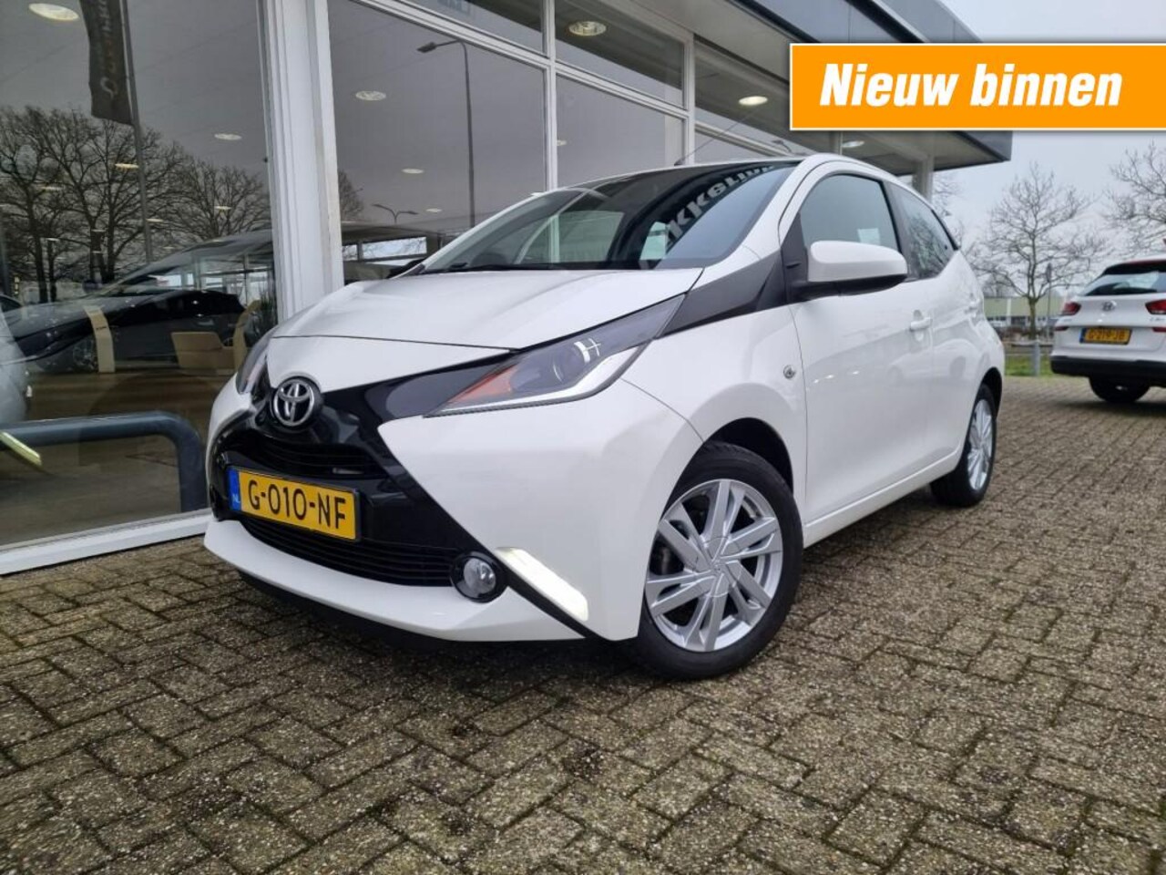 Toyota Aygo - 1.0 VVT-i x-fun 1.0 VVT-I X-FUN - AutoWereld.nl