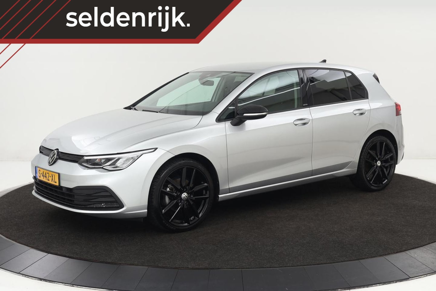 Volkswagen Golf - 1.0 eTSI United | Stoel & stuurverwarming | Carplay | Sfeerverlichting | Adaptive cruise | - AutoWereld.nl