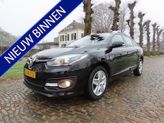 Renault Mégane Estate - 1.2 TCe Expression Airco Cruisecontrol Navigatie Xenon/Led 6 Bak Isofix Trekhaak*Apk t/m 1