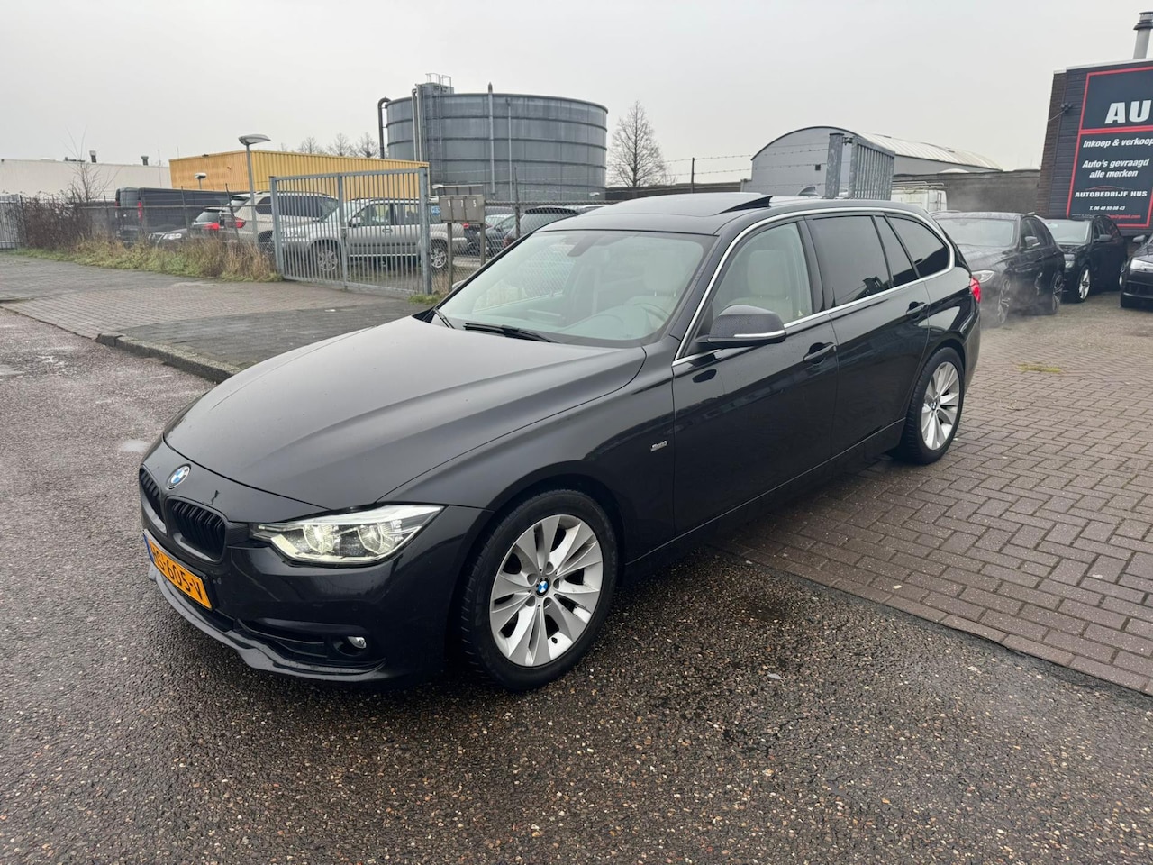 BMW 3-serie Touring - 320d AUTOMAAT PANO/NAVI/XENON - AutoWereld.nl