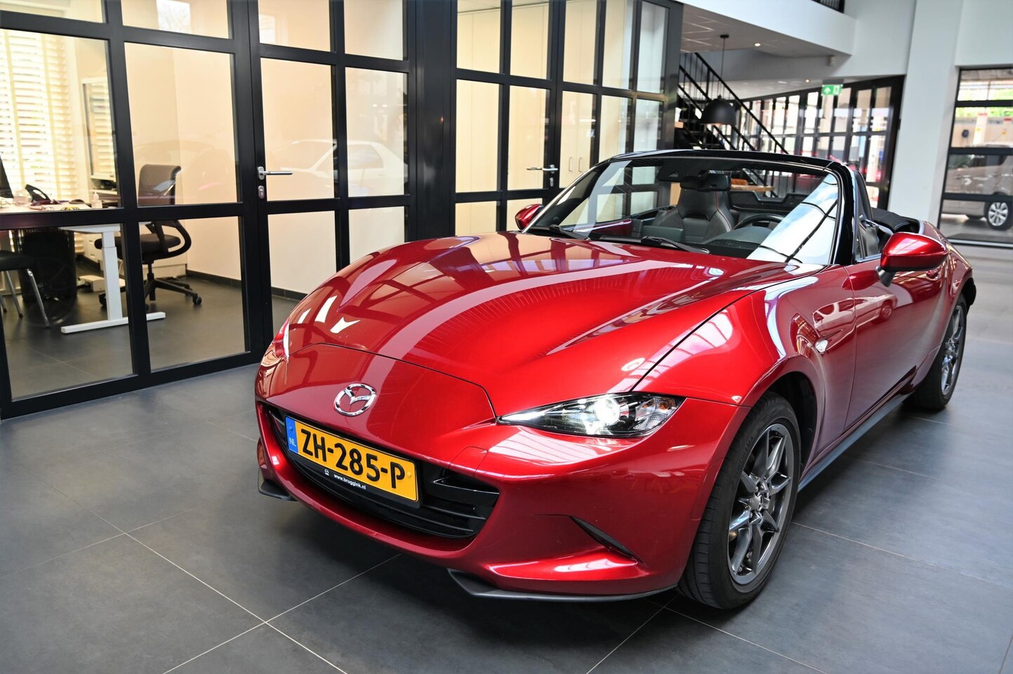 Mazda MX-5 - Roadster SkyActiv-G 132 6MT GT-M met Recaro *Dealer onderhouden* *Verwacht* - AutoWereld.nl