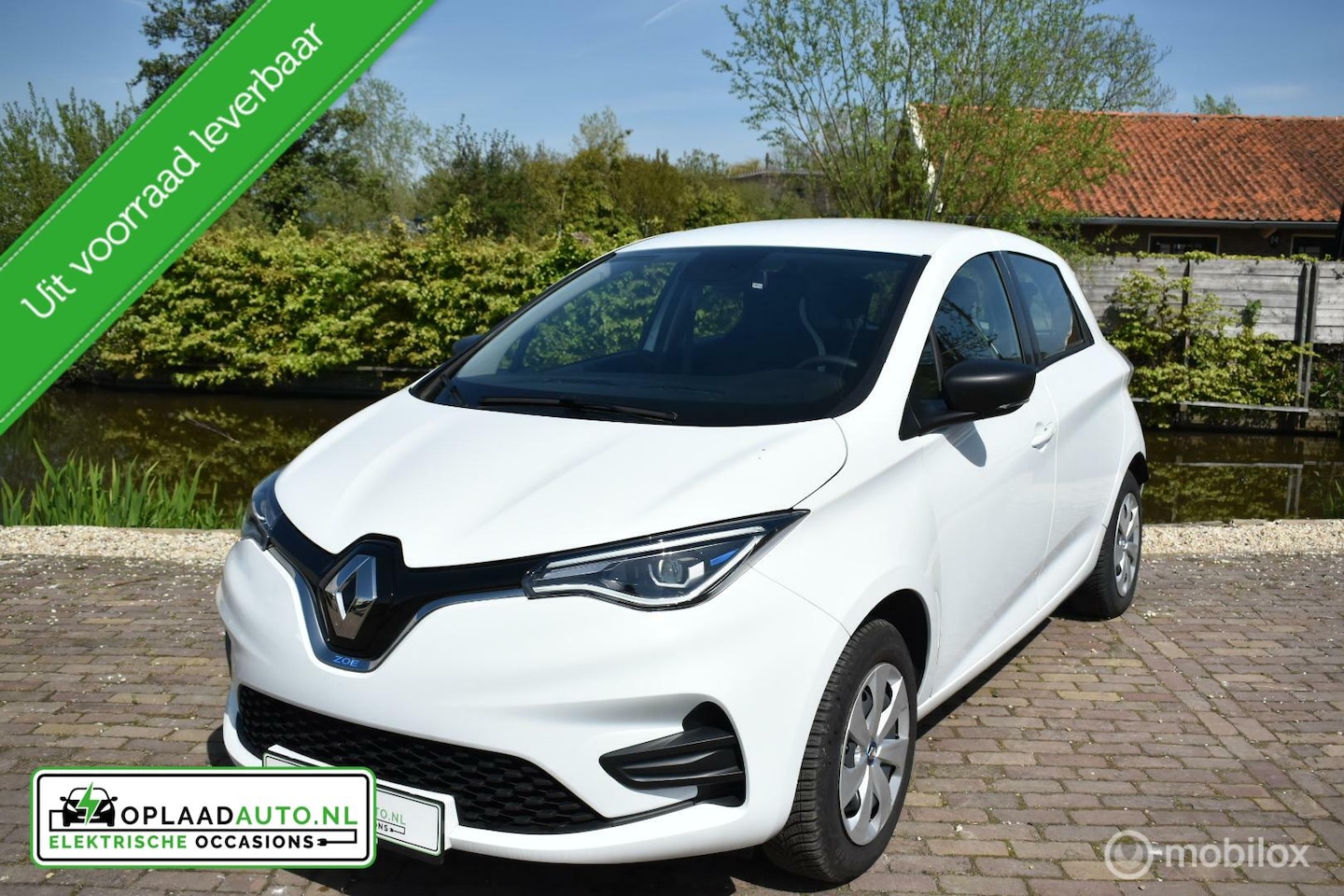 Renault Zoe - R110 Life 52 kWh | 1 jaar garantie - AutoWereld.nl