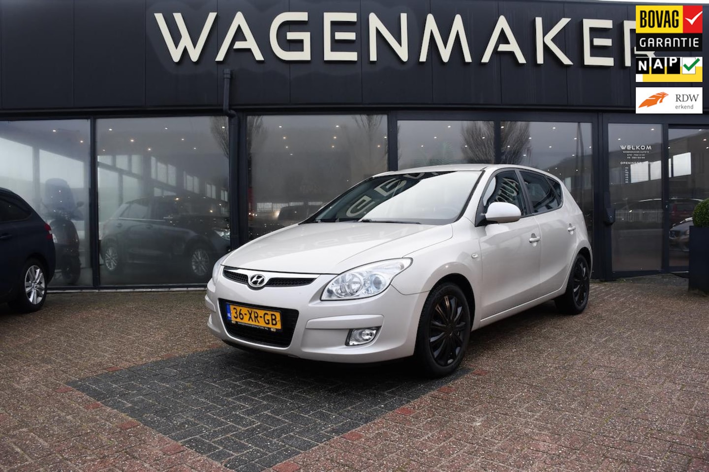 Hyundai i30 - 2.0i Style Airco|Cruise|Leder|Trekhaak|GoedOH! - AutoWereld.nl