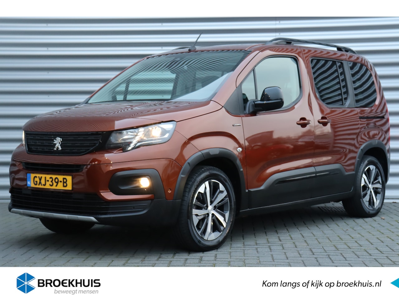 Peugeot Rifter - 1.2 PURETECH 130PK GT-LINE AUTOMAAT / NAVI / CLIMA / LED / PDC / 17" LMV / UNIEK / CAMERA - AutoWereld.nl