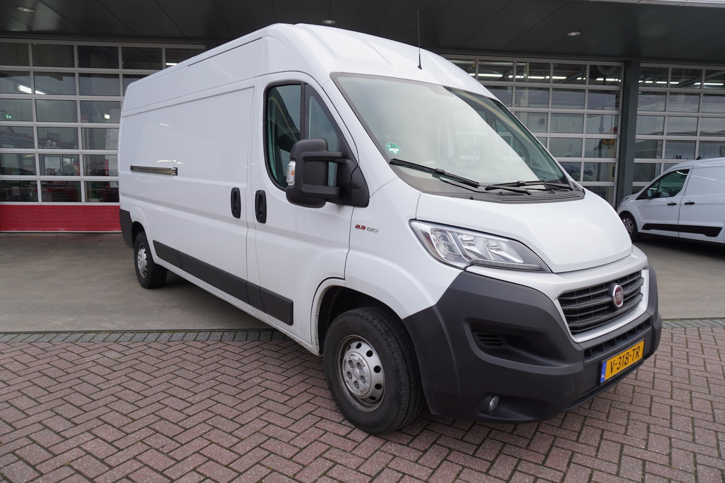 Fiat Ducato - 33 2.3 MultiJet 131PK L3H2 Luxery nr.V097 | Airco | Cruise | Navi | Camera - AutoWereld.nl