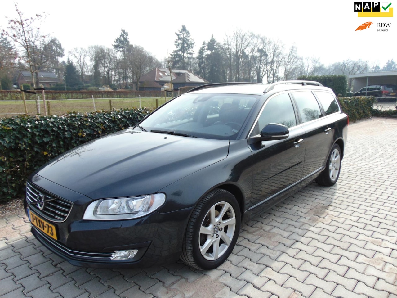 Volvo V70 - 1.6 T4 Nordic+ Automaat , Clima / Leder / Navi / Isofix / Xenon / Lm Velgen / Trekhaak. - AutoWereld.nl