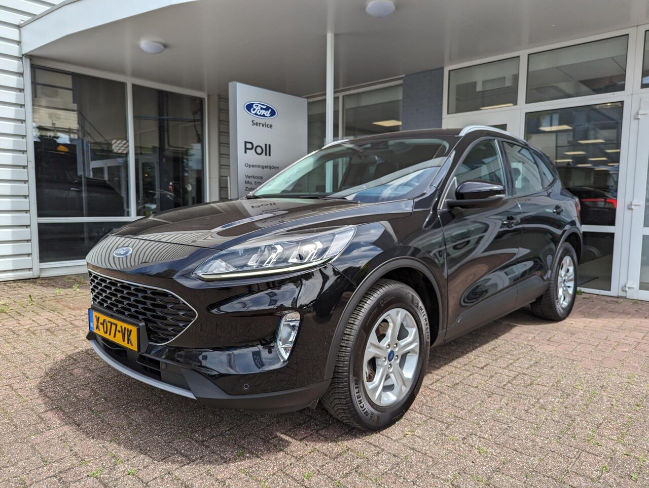 Ford Kuga - 1.5 EcoBoost 150pk Titanium Navi Winter pack Apple Car Play Draadloos opladen Dealeronderh - AutoWereld.nl