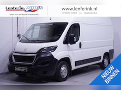 Peugeot Boxer - 2.2 BlueHDi 140 pk L2H2 Premium Navi, Camera Laadruimte Pakket, Trekhaak 2.500 kg, 3-Zits