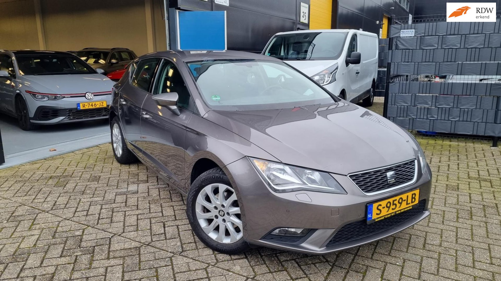 Seat Leon - 1.6 TDI Style*AUTOMAAT*Navigatie*5 Drs*Climaat Controle*CV*Elektrische Ramen*Cruise Contro - AutoWereld.nl