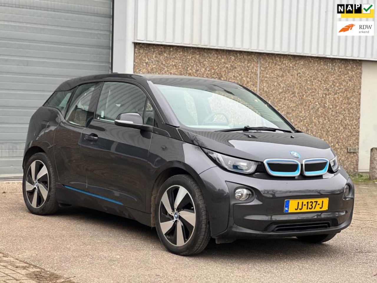 BMW i3 - Basis Comfort Advance 22 kWh|NAP!|LUX|LICHTE SCHADE|GROTE NAVI - AutoWereld.nl