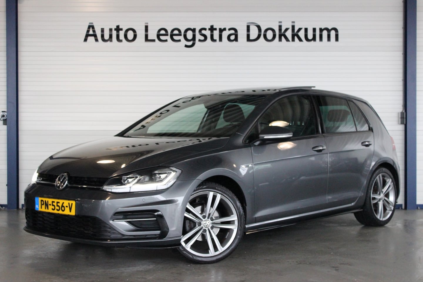 Volkswagen Golf - 1.0 TSI Highline R-Line Pano | Virtual Cockpit | LED | Carplay | Adapt. Cruise | PDC V+A | - AutoWereld.nl