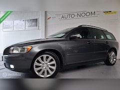 Volvo V50 - 2.4 Momentum AUT|NL-AUTO|NAP|NETTE AUTO|NAP KM-GARANTIE|180PK/250NM|RIJKLAARPRIJS✔️