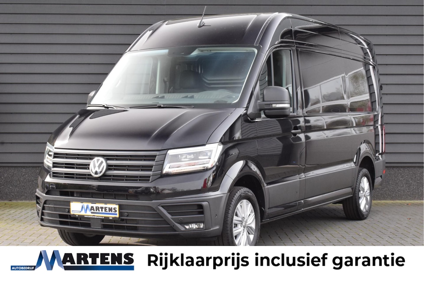 Volkswagen Crafter - 30 2.0 TDI 140pk DSG L3H3 Highline Led Camera Navigatie Massage - AutoWereld.nl