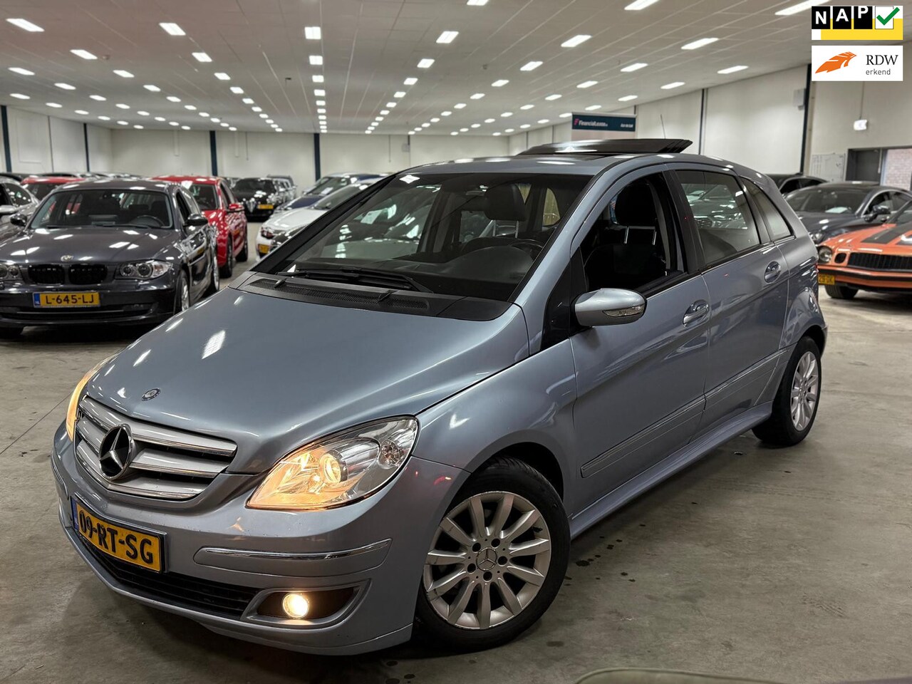 Mercedes-Benz B-klasse - B-Klasse / PANORAMADAK / AUTOMAAT / LEDER - AutoWereld.nl