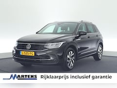 Volkswagen Tiguan - 1.5 TSI 150pk DSG Life Business Trekhaak Camera Keyless Virtual Cockpit Navigatie