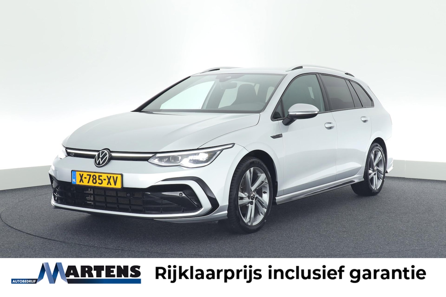 Volkswagen Golf Variant - 1.5 eTSI 130pk DSG R-Line IQ.Light Camera Keyless Virtual Cockpit Navigatie - AutoWereld.nl