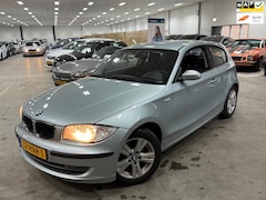 BMW 1-serie - 116i Business Line / NETTE AUTO / SET WINTERBANDEN