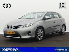 Toyota Auris - 1.8 Hybrid Dynamic | Airco Aut. | Parkeersensoren achter | Navigatie | Cruise Control | LM