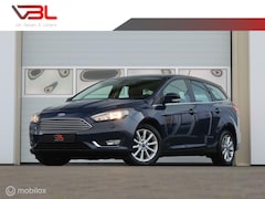 Ford Focus Wagon - 1.0 125PK Titanium | Trekhaak | Apple Carplay | Winterpack | All-season banden |