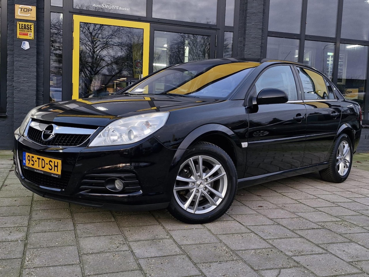 Opel Vectra - 2.2-16V Business | Trekhaak | Cruise Control | Climate Control | - AutoWereld.nl