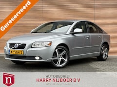 Volvo S40 - 2.0 Limited Edition Navi / PDC / Leer / Clima / Trekhaak