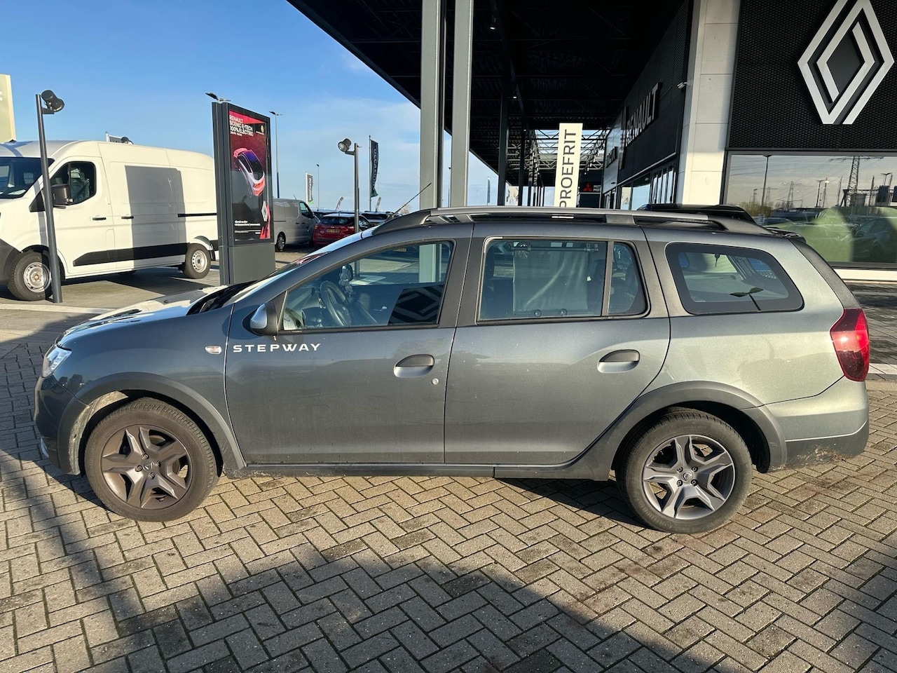 Dacia Logan MCV - 0.9 TCe Stepway | Trekhaak | - AutoWereld.nl