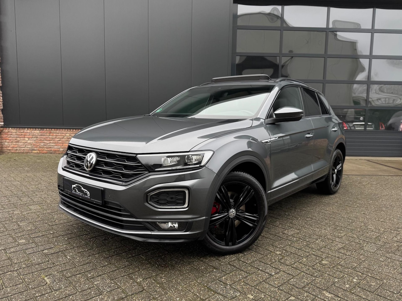 Volkswagen T-Roc - 1.5 TSI R-Line Blackstyle/Pano/Led/Virt/Garantie - AutoWereld.nl