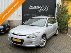 Hyundai i30 CW - 1.6i DYNAMIC | CLIMA | TREKHAAK | ALL-SEASON