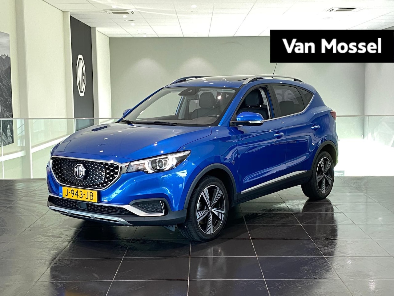 MG ZS - EV Luxury 45 kWh | 1e-Eigenaar | Leder | Navi | Panoramadak | Apple CarPlay | Camera | - AutoWereld.nl