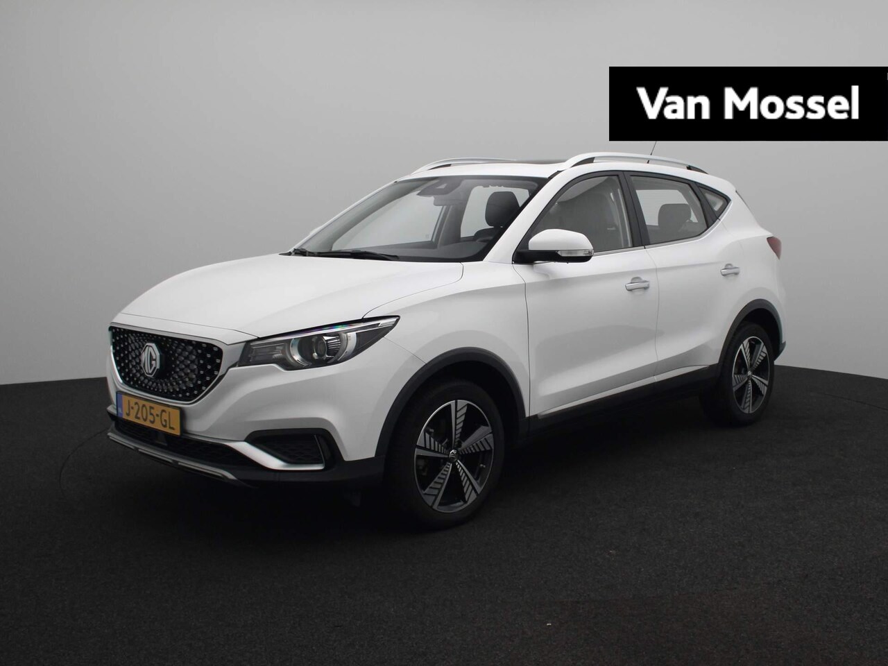 MG ZS - EV Luxury 45 kWh | Leder | Navi | Panoramadak | Camera | Apple CarPlay | Adaptive Cruise C - AutoWereld.nl