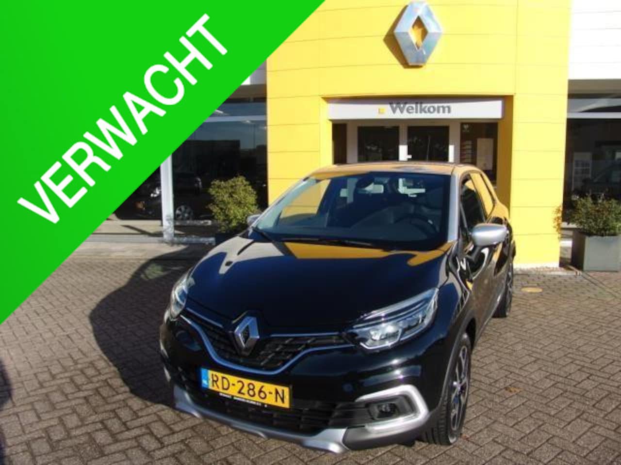 Renault Captur - TCe 90 Intens Zwart/Zilver PARK ASSIST/ CAMERA ACHTER/ TREKHAAK/ FULL LED/ R-LINK NAVIGATI - AutoWereld.nl