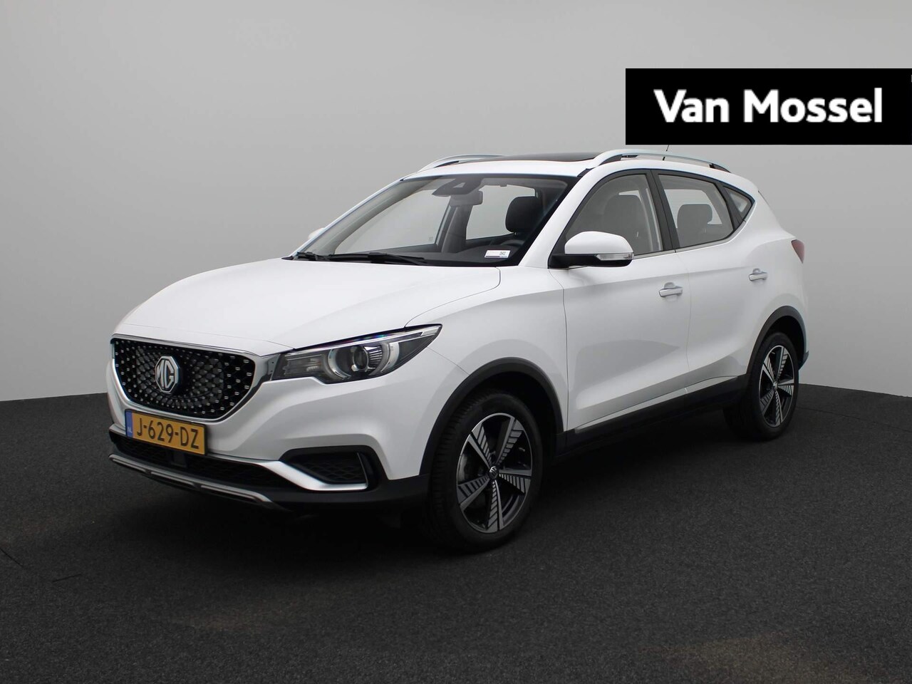 MG ZS - EV Luxury 45 kWh | Leder | Navi | Cam | Airco | Schuifdak | LMV | - AutoWereld.nl