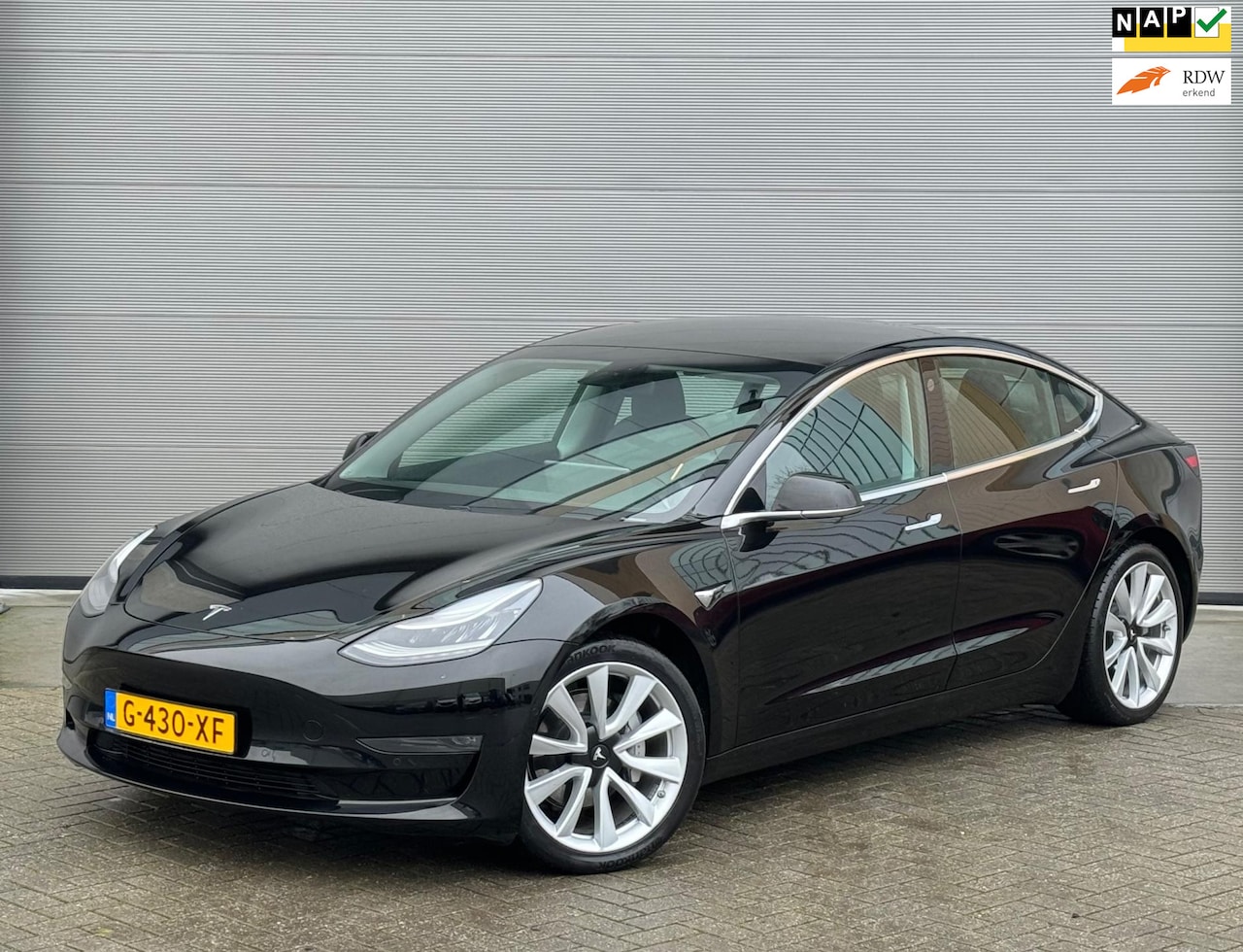 Tesla Model 3 - Long Range RWD Long Range AWD 75 kWh Zwart 19"|AUTOPILOT|NAP - AutoWereld.nl