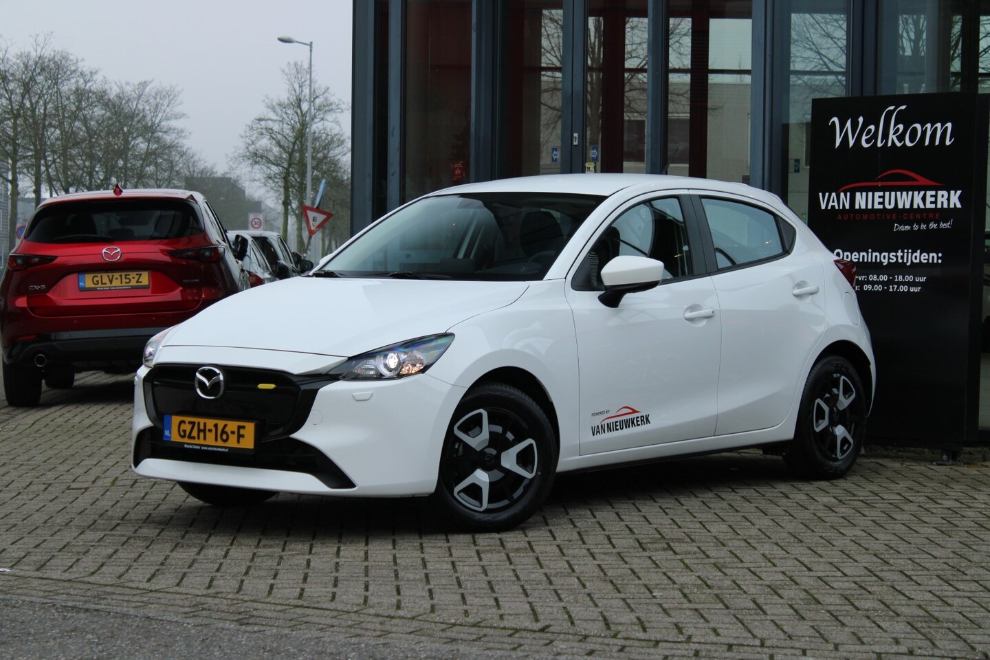 Mazda 2 Hybrid - 1.5 e-SKYACTIV-G M-Hybrid 90PK Centre-Line Carplay LED Cruise Control - AutoWereld.nl