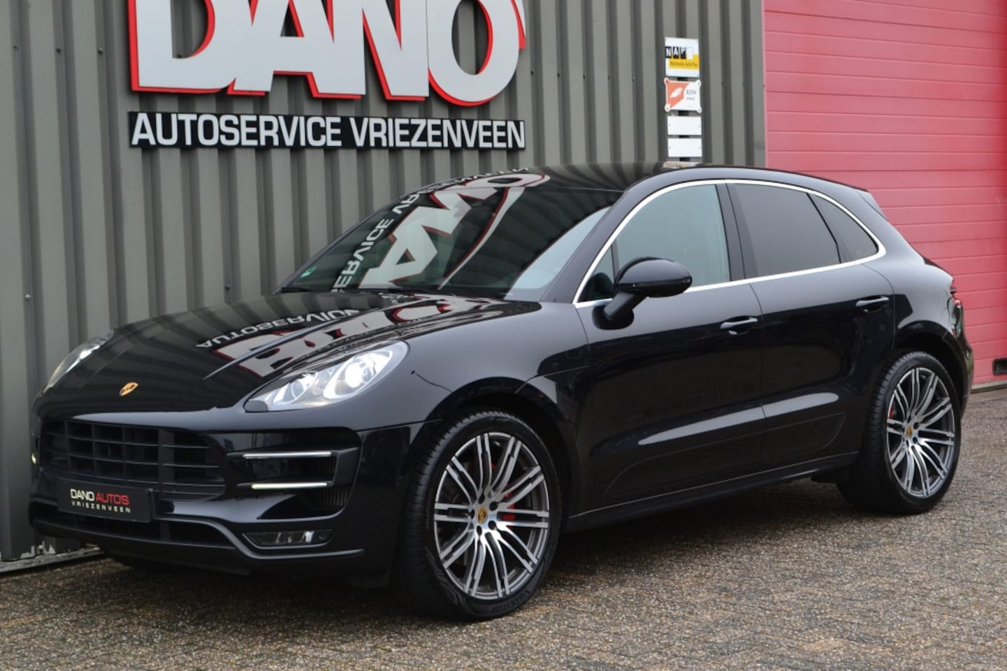 Porsche Macan - 3.6 Turbo 400PK PDK LED/Camera/Trekhaak/21'' - AutoWereld.nl