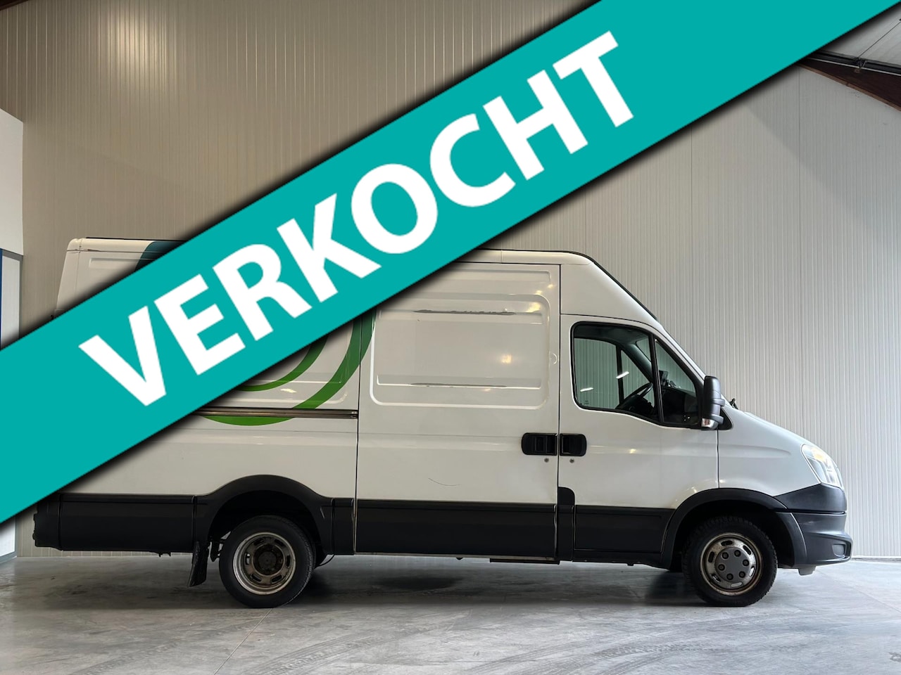 Iveco Daily - 35C13V 330 H2 dealer onderhouden - AutoWereld.nl