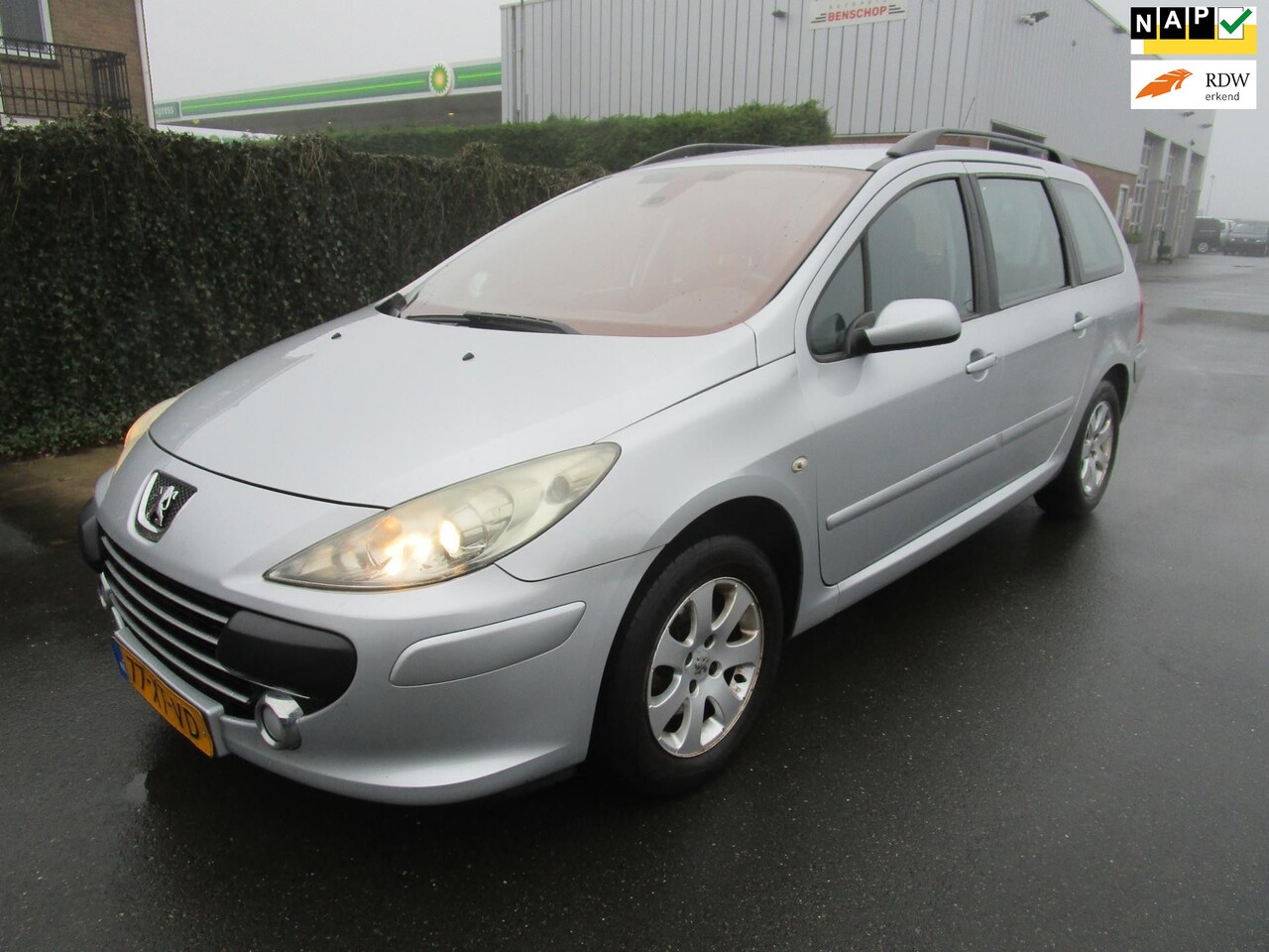 Peugeot 307 Break - 1.6 HDiF Premium clima navi,lm cv nieuw - AutoWereld.nl