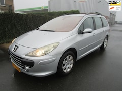 Peugeot 307 Break - 1.6 HDiF Premium clima navi, lm cv nieuw