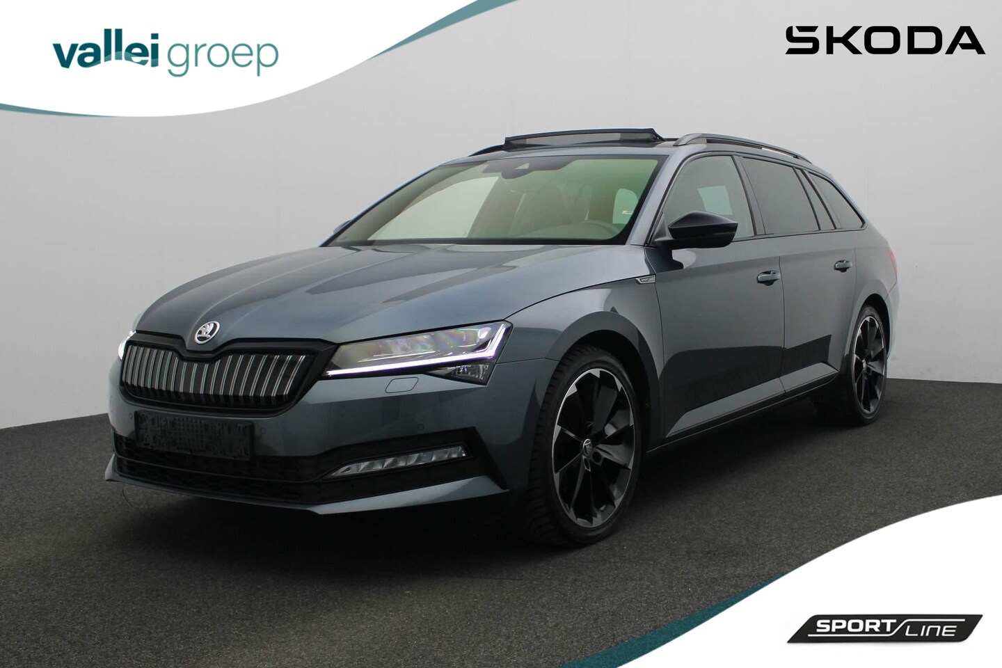 Skoda Superb Combi - 1.4 TSI 218PK DSG iV Sportline Business | Pano | Matrix LED | Geheugenstoelen | Leder/alca - AutoWereld.nl