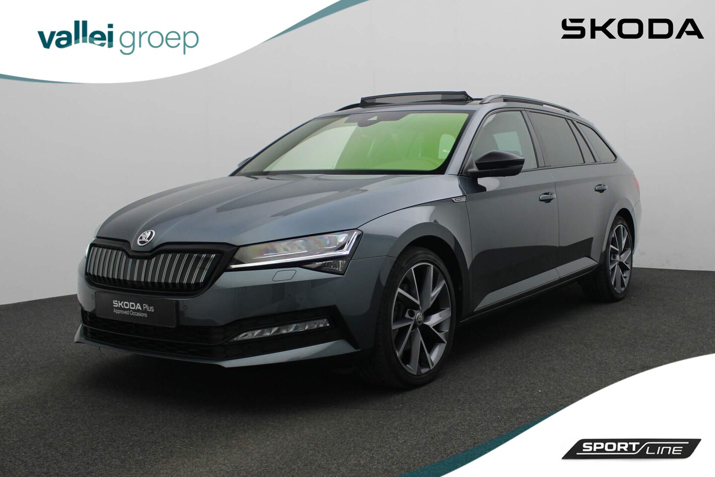 Skoda Superb Combi - 1.4 TSI 218PK DSG iV Sportline Business | Pano | Matrix LED | Geheugenstoelen | Leder/alca - AutoWereld.nl