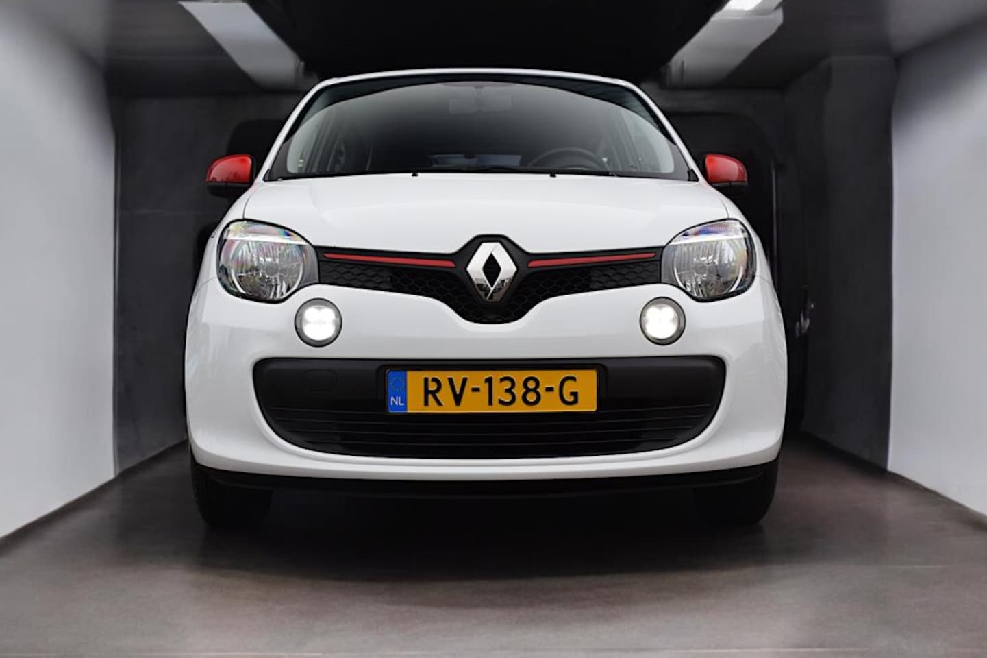 Renault Twingo - 1.0 SCe Collection, 70PK, Navigatie, Parkeercamera, R-link, DAB, Airco, Cruise, Zeer net i