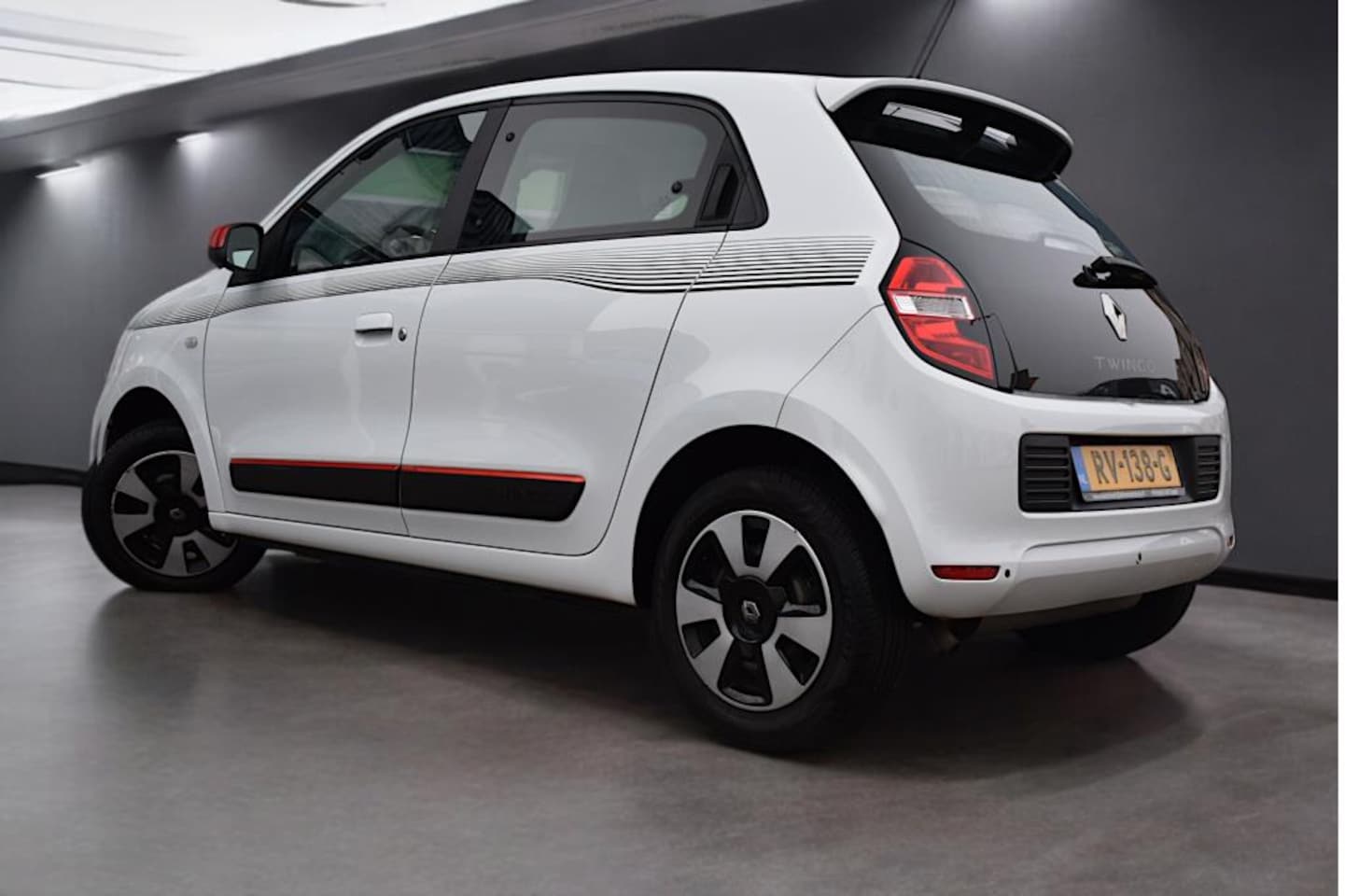 Renault Twingo - 1.0 SCe Collection, 70PK, Navigatie, Parkeercamera, R-link, DAB, Airco, Cruise, Zeer net i