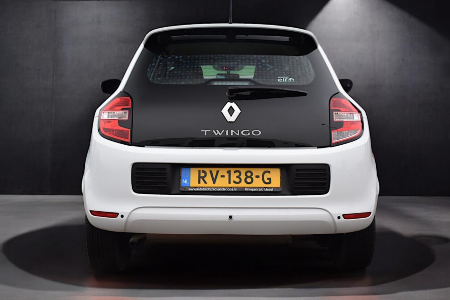 Renault Twingo - 1.0 SCe Collection 1.0 SCe Collection, 70PK, Navigatie, Parkeercamera,R-link, DAB, Airco, Cruise, Zeer net in